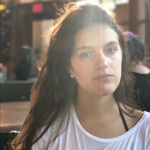 Meet your Posher, Camila